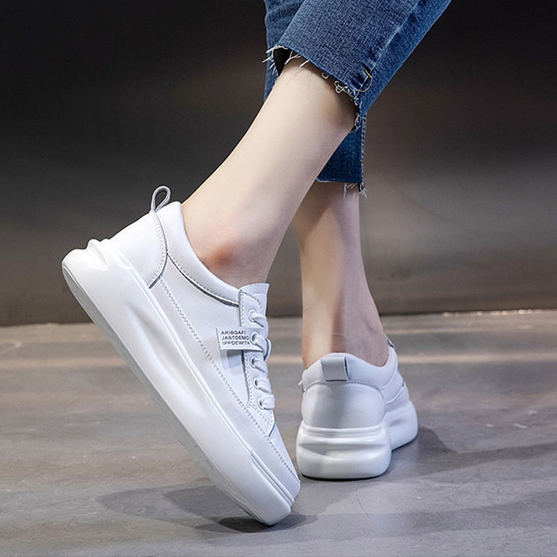 Tênis Branco Casual Feminino
